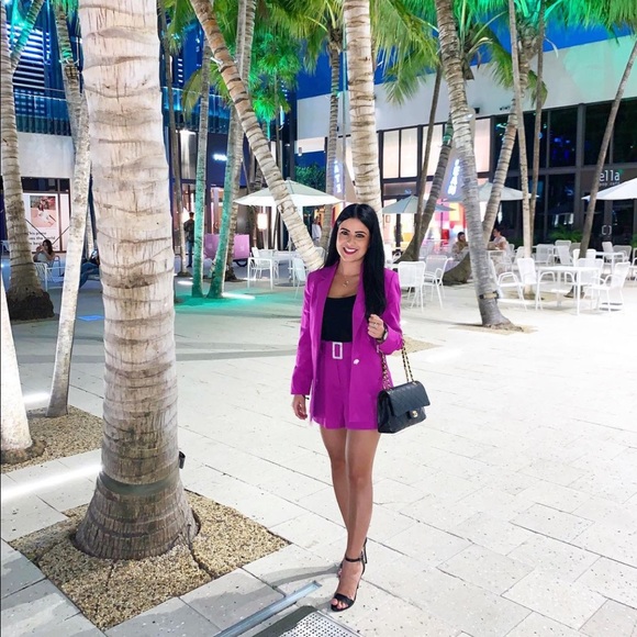 Meet your Posher, Miami Thrifts! - Picture 3 of 5